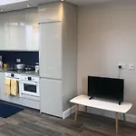 Modern 1 Bed 1 Bath In Central Dublin Location