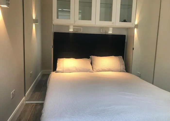 Modern 1 Bed 1 Bath In Central Dublin Location